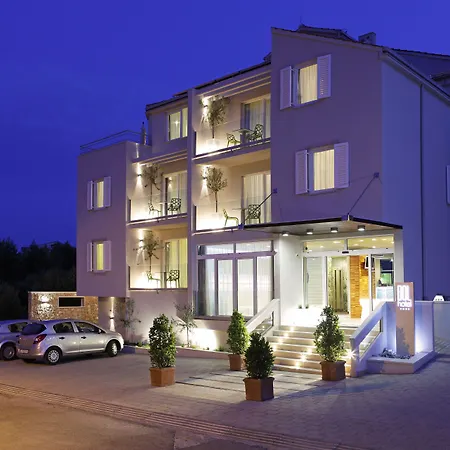 Boutique Hotel Bol-2